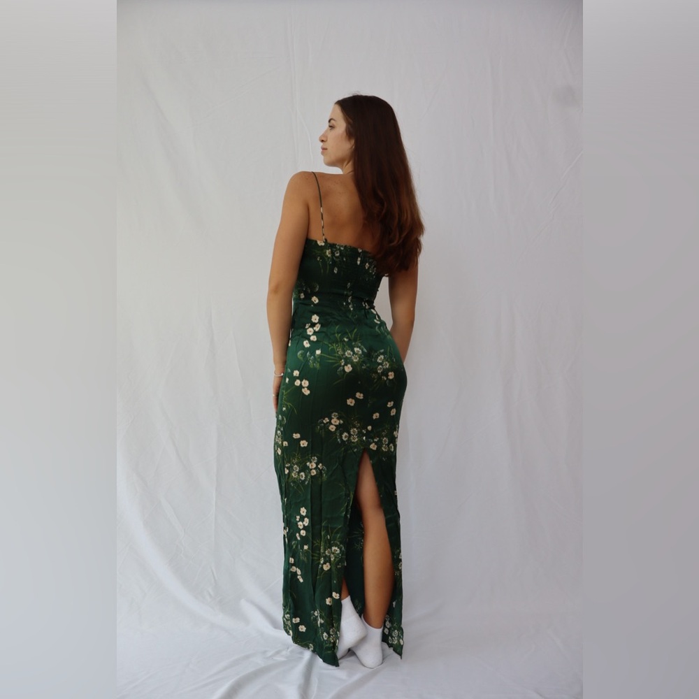 Reformation Frankie Silk Dress | Buena  🕸Silk🕸 🎉Spring🎀 - Picture 3 of 15